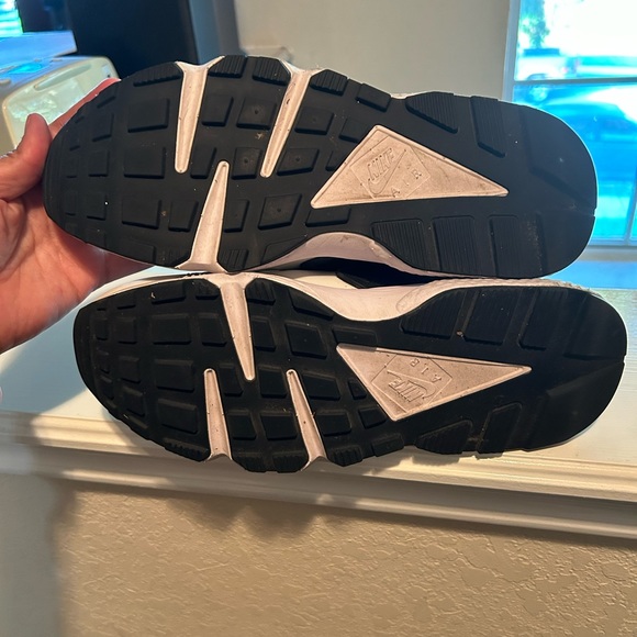 Nike Air Huarache - white, hyper grape, black - Picture 3 of 6